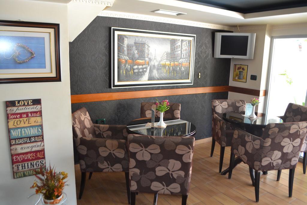 Funky Guest House&adventures